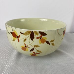 Vintage Halls Superior Quality Kitchenware Jewel Tea Autumn Leaf Bowl